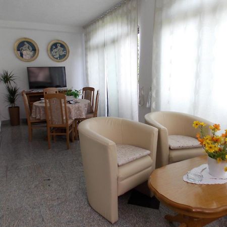 Apartments Cutic Malinska Exterior photo