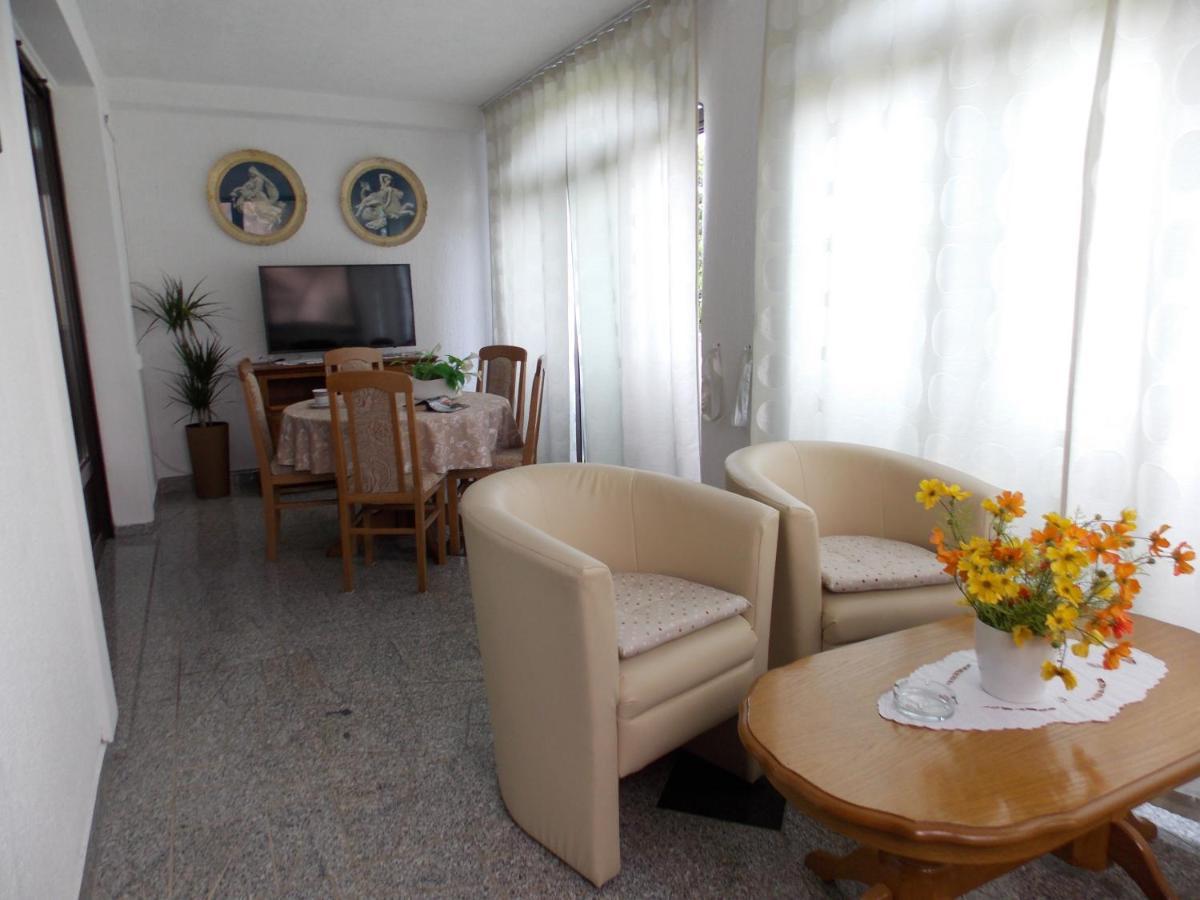 Apartments Cutic Malinska Exterior photo